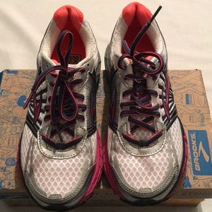 Brooks Adrenaline GTS 14 women narrow 💗🤸🏾♀️